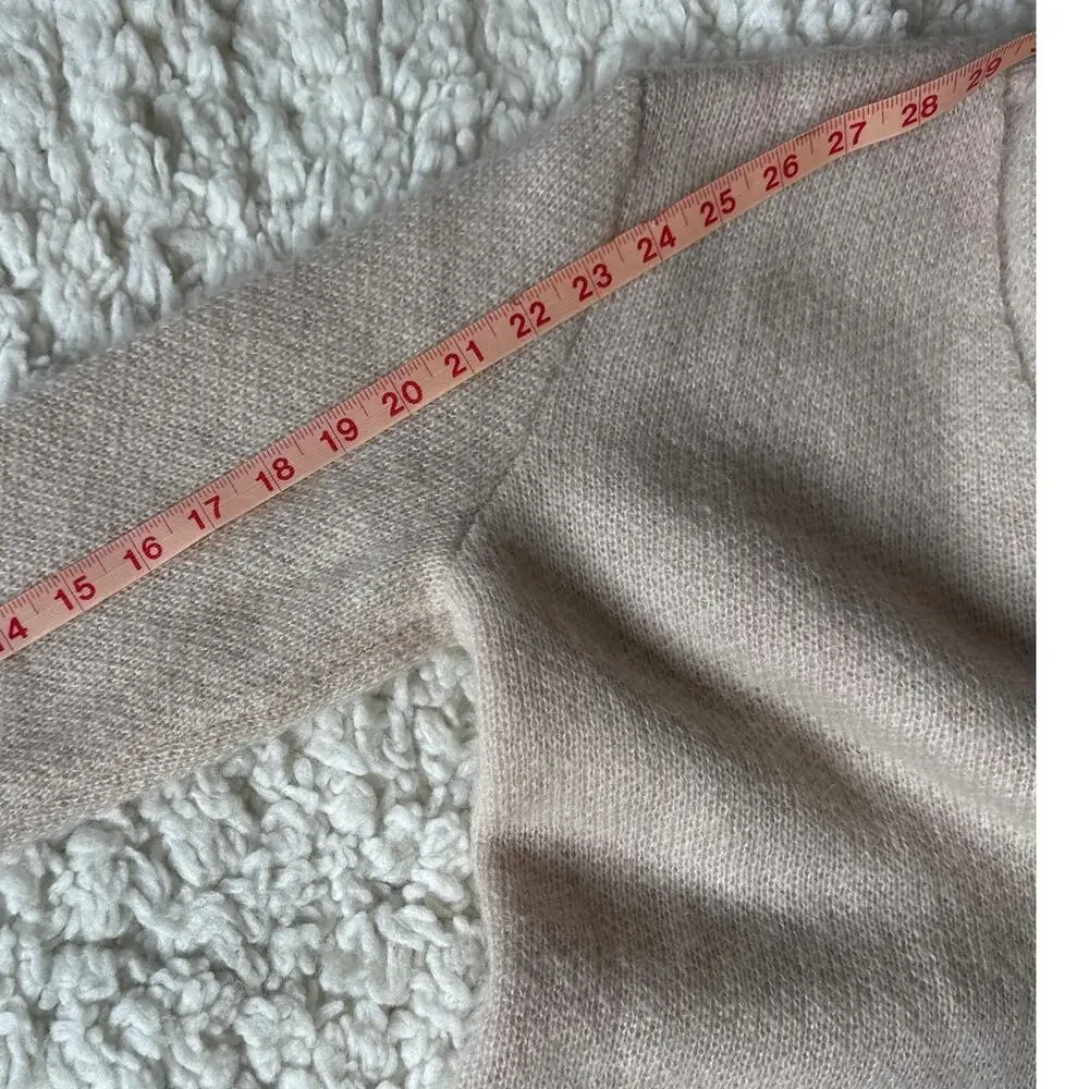 Magaschoni beige mohair